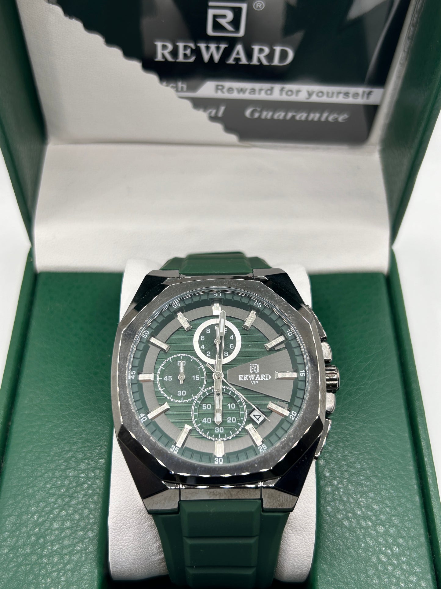 REWARD Luxury Chronograph Watch – Green Dial Black Case