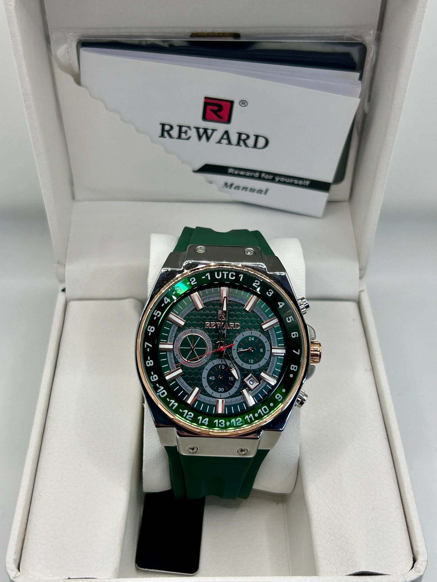 Reward Green Dial Green Strap Quartz Chronograph Watch
