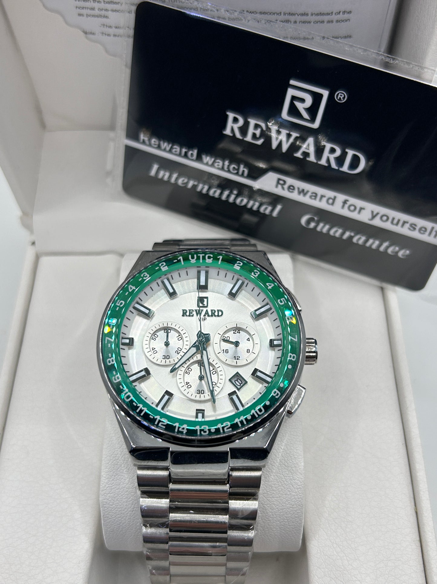 REWARD Luxury Chronograph Watch – White Dial Green Bezel Stainless Steel