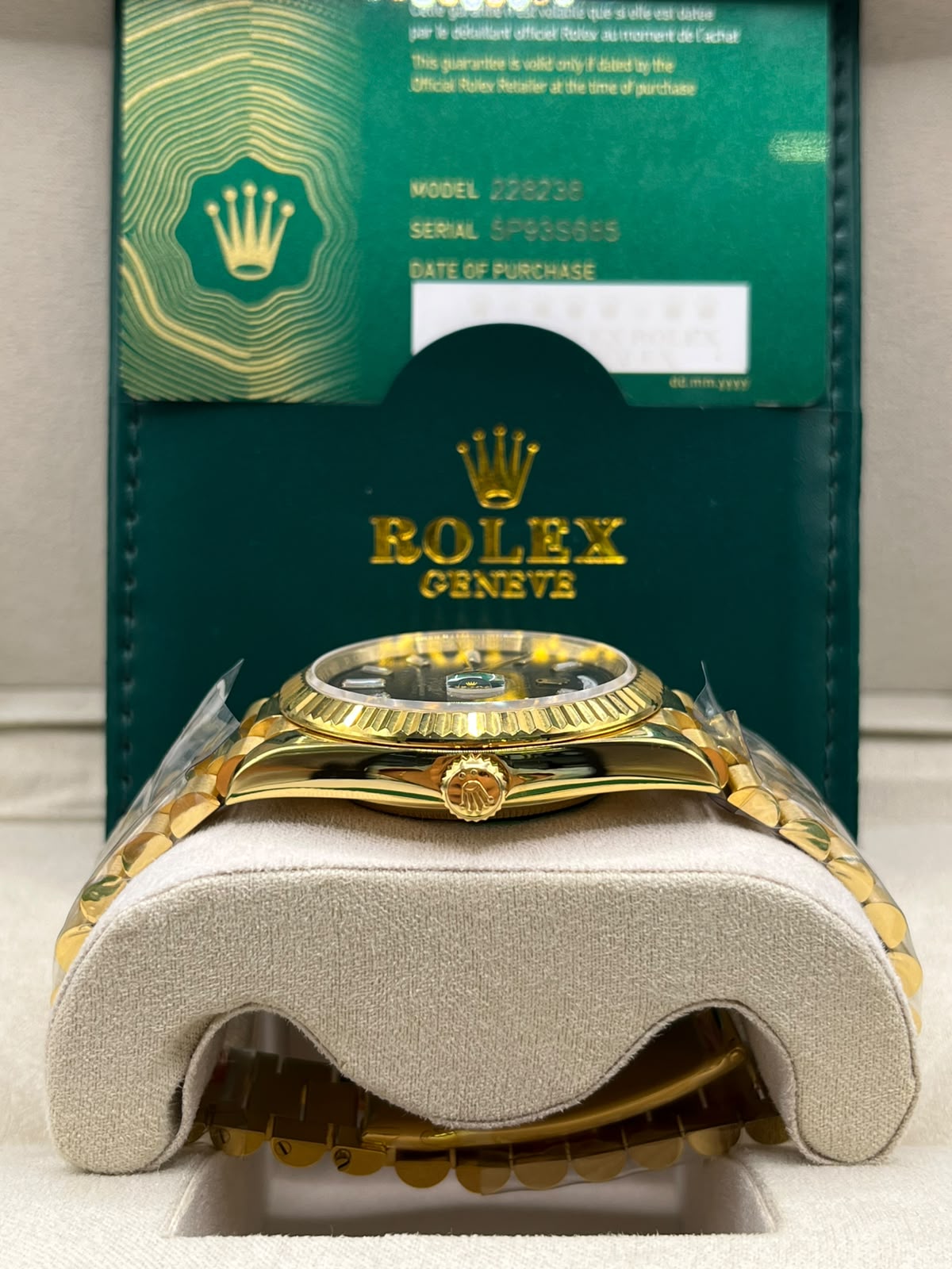 Clean Rolex Day-Date Gold & Navy Blue (CLONE)
