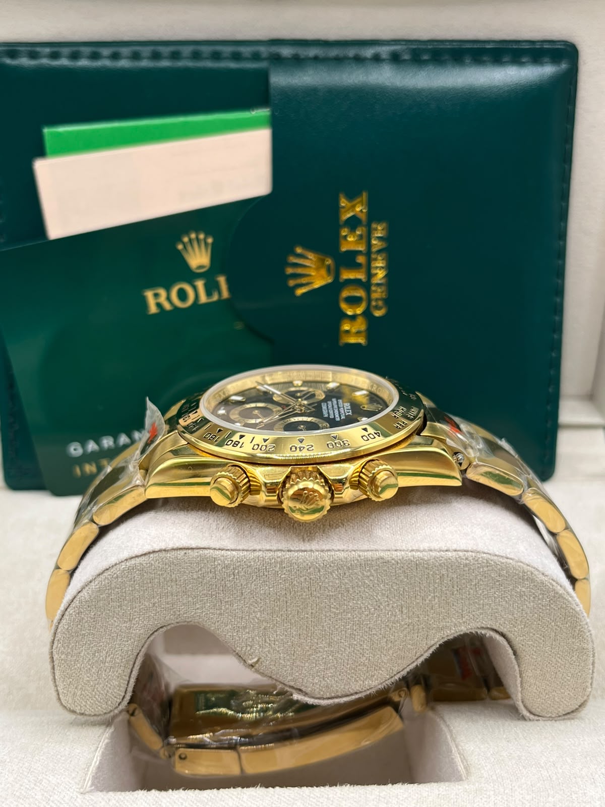 Rolex Cosmograph Daytona Black Dial Yellow Gold(MASTER COPY)